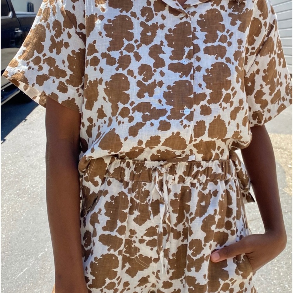 Holiday The Label pajama set in Cowhide
